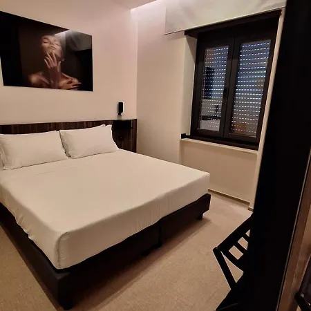 Hotel Western Revolution Rzym